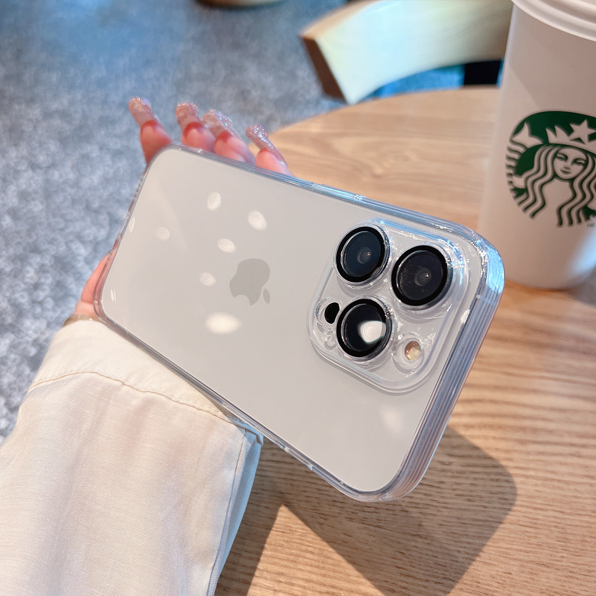 Iphone Parmak İzi Tutmayan Yarı Saydam Kılıf